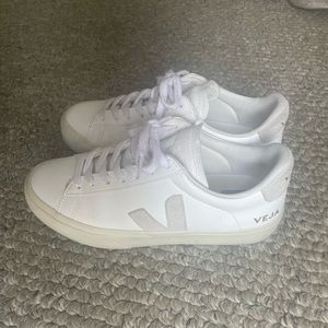 Veja Campo Women’s 7.5 Tan